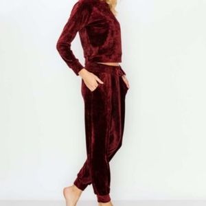 Burgundy jogger